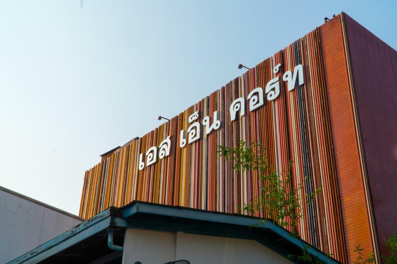 Hotel Sn Court Chiang Mai Zewnętrze zdjęcie