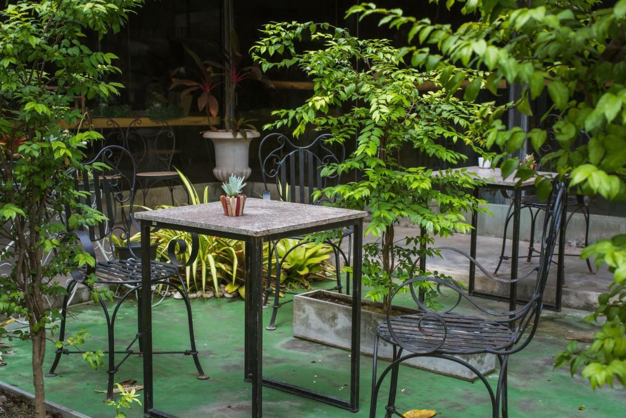 Hotel Sn Court Chiang Mai Zewnętrze zdjęcie